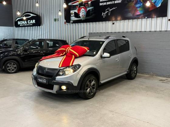 RENAULT SANDERO 1.6 STEPWAY 8V FLEX 4P MANUAL RENAULT SANDERO 1.6 STEPWAY 8V FLEX 4P MANUAL